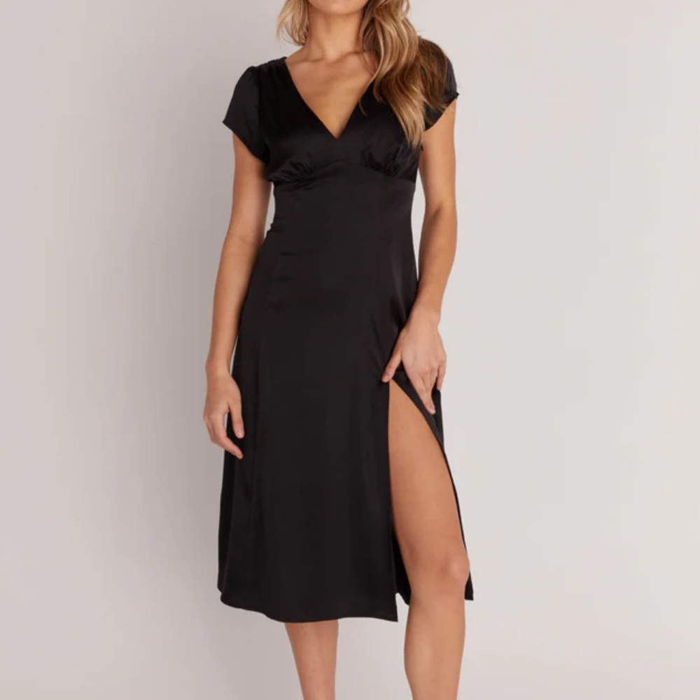 Backyard Roses Black Midi Dress Size XS